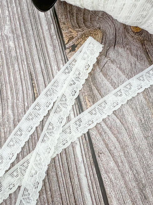 Off White Lace Like Elastic Trim 5/8 inch width x 5 yards  ELT00311